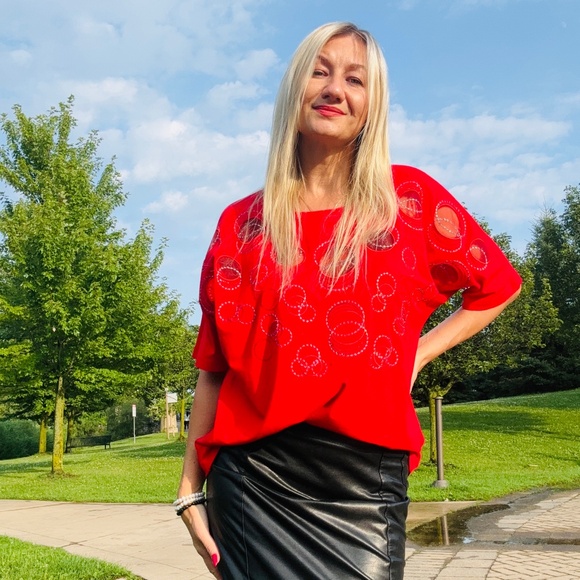 New Red Top for summer NWT - Picture 2 of 3